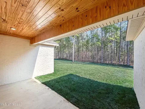 Exterior - 949 Riverside Ln, Pearl, MS 39208 photo 4 of 5