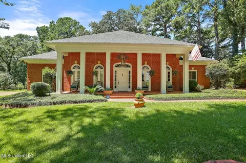 47 Avery Cir, Jackson, MS 39211