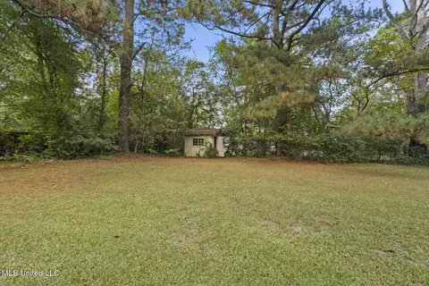 Exterior - 213 S Park Dr, Jackson, MS 39211 photo 4 of 4