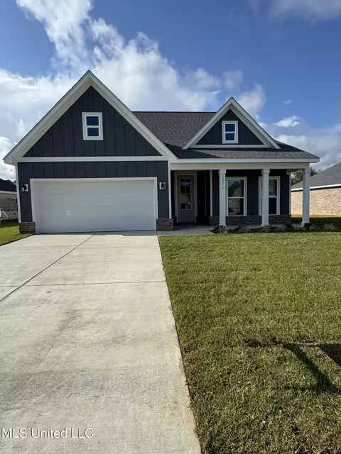 10556 Landon Meadows Dr, Gulfport, MS 39503