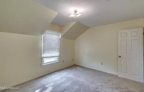 Bedroom - 11 S Crownpointe Dr, Jackson, MS 39211 photo 15 of 15