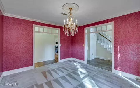 Dining - 11 S Crownpointe Dr, Jackson, MS 39211 photo 2 of 3