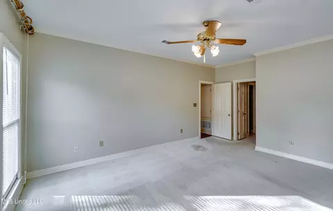 Bedroom - 11 S Crownpointe Dr, Jackson, MS 39211 photo 3 of 15