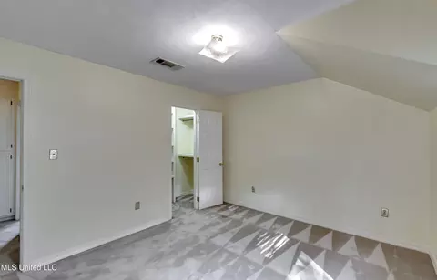 Bedroom - 11 S Crownpointe Dr, Jackson, MS 39211 photo 13 of 15