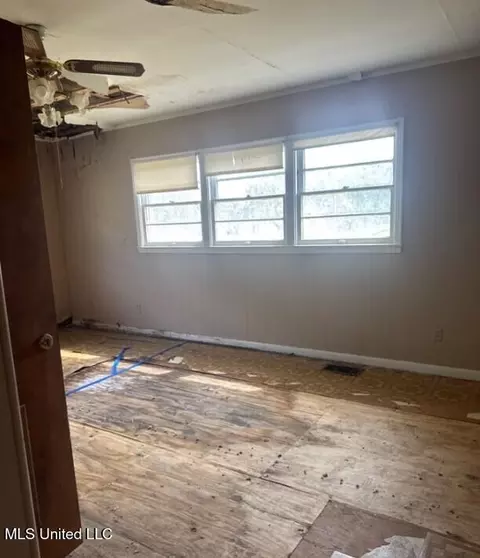 Bedroom - 9733 Mount Moriah Rd, Edwards, MS 39066 photo 1 of 3