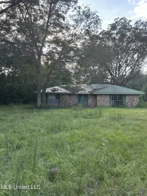 79 Brooks Rd, Hattiesburg, MS 39401