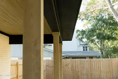 Exterior - 2000 Plover Ln, Gautier, MS 39553 photo 6 of 6