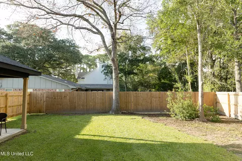 Exterior - 2000 Plover Ln, Gautier, MS 39553 photo 5 of 6