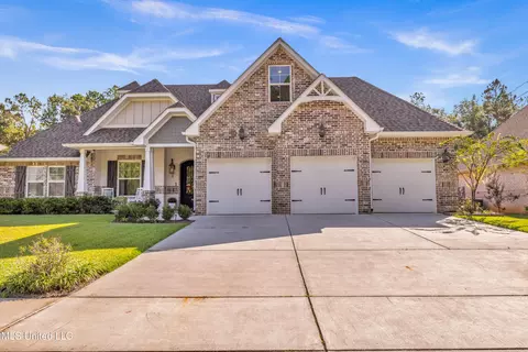 13462 Forest Ridge Dr, Gulfport, MS 39503