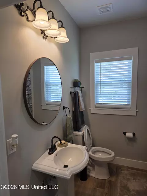 Bath - 512 N 5th St, Amory, MS 38821 photo 1 of 2