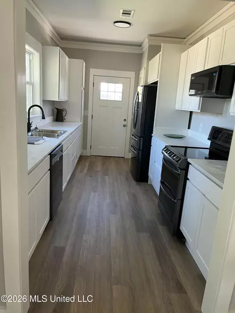 Kitchen - 512 N 5th St, Amory, MS 38821 photo 1 of 7