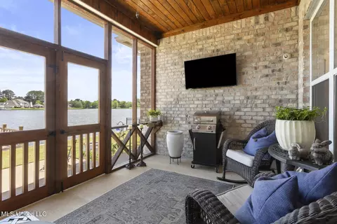 Exterior - 125 Bridgewater Loop, Madison, MS 39110 photo 8 of 10