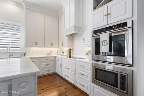 Kitchen - 125 Bridgewater Loop, Madison, MS 39110 photo 2 of 5