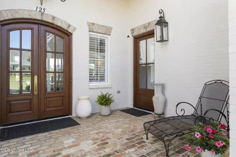 Exterior - 125 Bridgewater Loop, Madison, MS 39110 photo 7 of 10