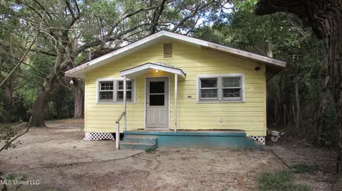 112 31st St, Gulfport, MS 39507