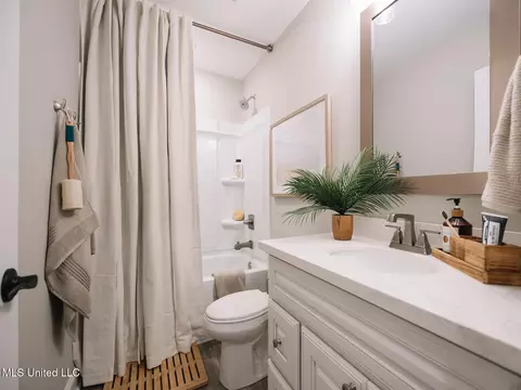 Bath - 7977 Buttonbush Rd, Biloxi, MS 39532 photo 5 of 5