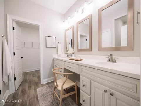 Bath - 7977 Buttonbush Rd, Biloxi, MS 39532 photo 1 of 5