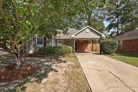 214 Falcon Cv, Brandon, MS 39047
