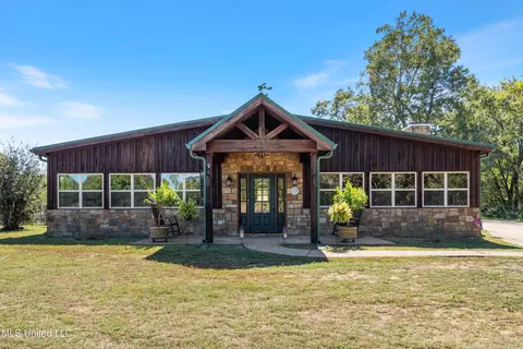 748 Bluegoose Rd, Sarah, MS 38665