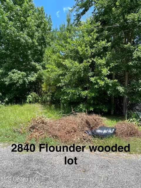 2840 Flounder Cir, Gautier, MS 39553