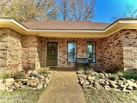 Exterior - 14 Eastgate Ct, Brandon, MS 39042 photo 6 of 6