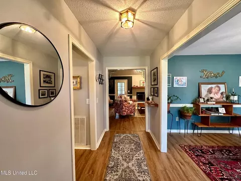 Entry Way - 14 Eastgate Ct, Brandon, MS 39042 photo 1 of 4