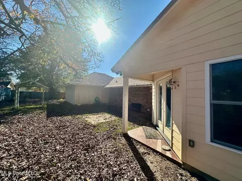 Exterior - 14 Eastgate Ct, Brandon, MS 39042 photo 4 of 6