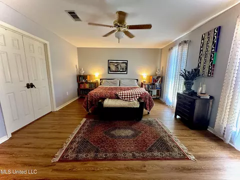 Bedroom - 14 Eastgate Ct, Brandon, MS 39042 photo 1 of 5