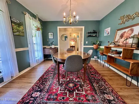 Dining - 14 Eastgate Ct, Brandon, MS 39042 photo 3 of 3
