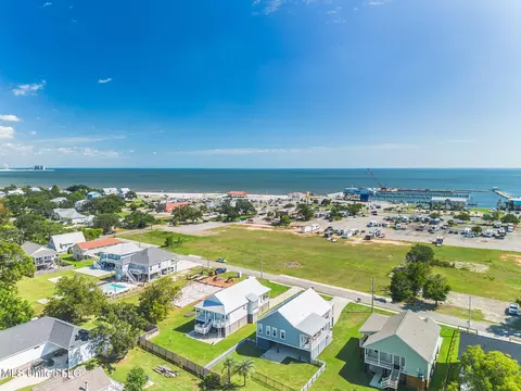 View/Area - 216 E Fifth St, Long Beach, MS 39560 photo 2 of 2