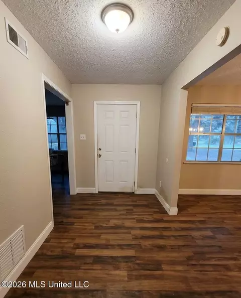 Entry Way - 8105 Highway 613, Lucedale, MS 39452 photo 1 of 1