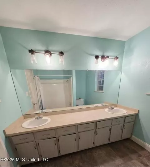 Bath - 8105 Highway 613, Lucedale, MS 39452 photo 1 of 1