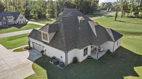 Other - 913 Lloyds Ln, Nesbit, MS 38651 photo 1 of 7
