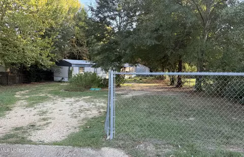 702 SE 2nd St, Magee, MS 39111 photo 3