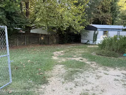702 SE 2nd St, Magee, MS 39111 photo 8