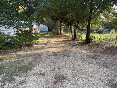702 SE 2nd St, Magee, MS 39111 photo 6