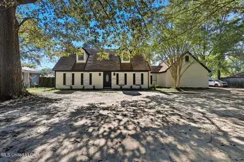 5475 Old Canton Rd, Jackson, MS 39211