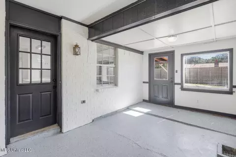 Exterior - 5475 Old Canton Rd, Jackson, MS 39211 photo 2 of 4