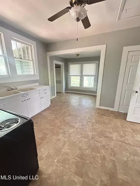 Other - 505 S Magnolia St, Summit, MS 39666 photo 9 of 11