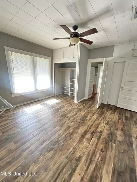 Bedroom - 505 S Magnolia St, Summit, MS 39666 photo 1 of 1