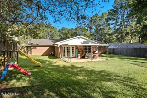 Exterior - 718 Tanglewood Dr, Clinton, MS 39056 photo 4 of 7