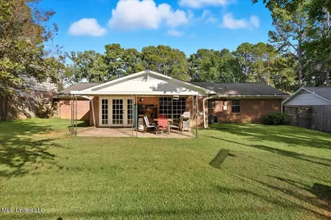 Exterior - 718 Tanglewood Dr, Clinton, MS 39056 photo 3 of 7