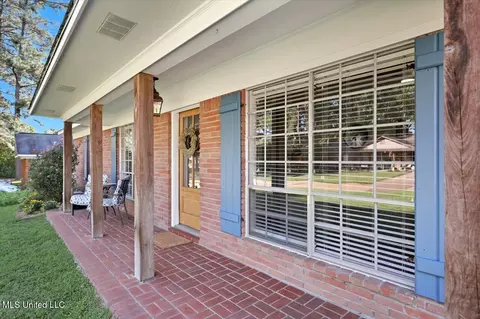 Exterior - 718 Tanglewood Dr, Clinton, MS 39056 photo 2 of 7