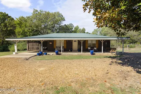 5011 Sycamore Rd, Coldwater, MS 38618