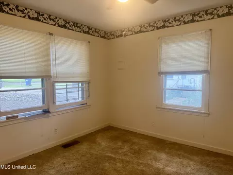 Bedroom - 122 Weir Ct, Natchez, MS 39120 photo 1 of 2