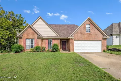 680 Timber Cv, Hernando, MS 38632