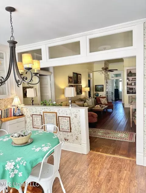 Dining - 321 W Chippewa St, Brookhaven, MS 39601 photo 5 of 5