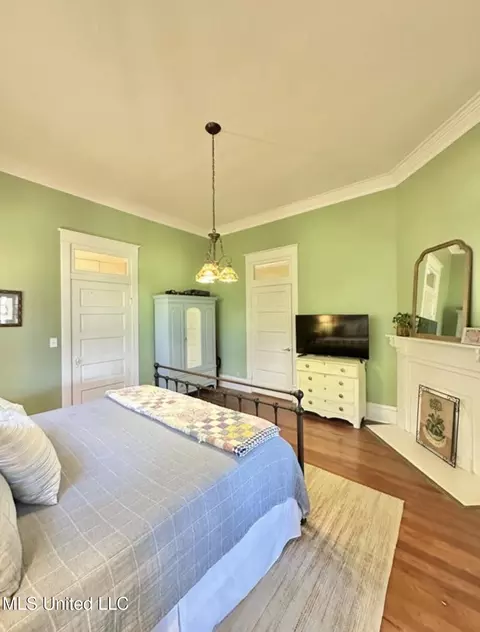 Bedroom - 321 W Chippewa St, Brookhaven, MS 39601 photo 1 of 7