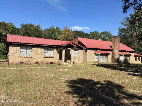 1008 Roys Rd, Gautier, MS 39553