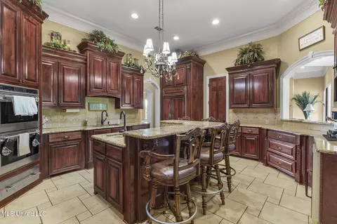 Kitchen - 3375 N Ratliff Rd, Jackson, MS 39209 photo 5 of 6